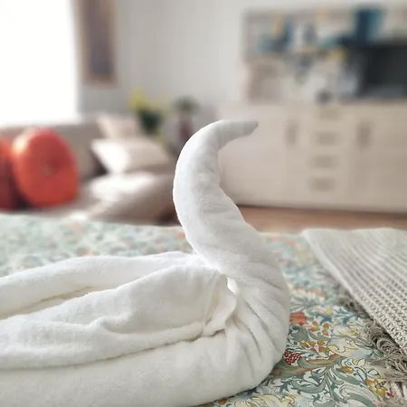 Kyra House Centro 比戈