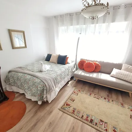 Kyra House Centro 比戈